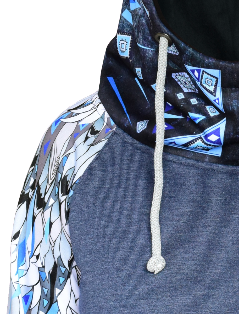 white-wolf-long- hoodie- details.png