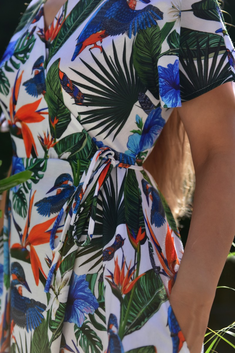 Sukienka- kopertowa- midi- Street- Legend- detail