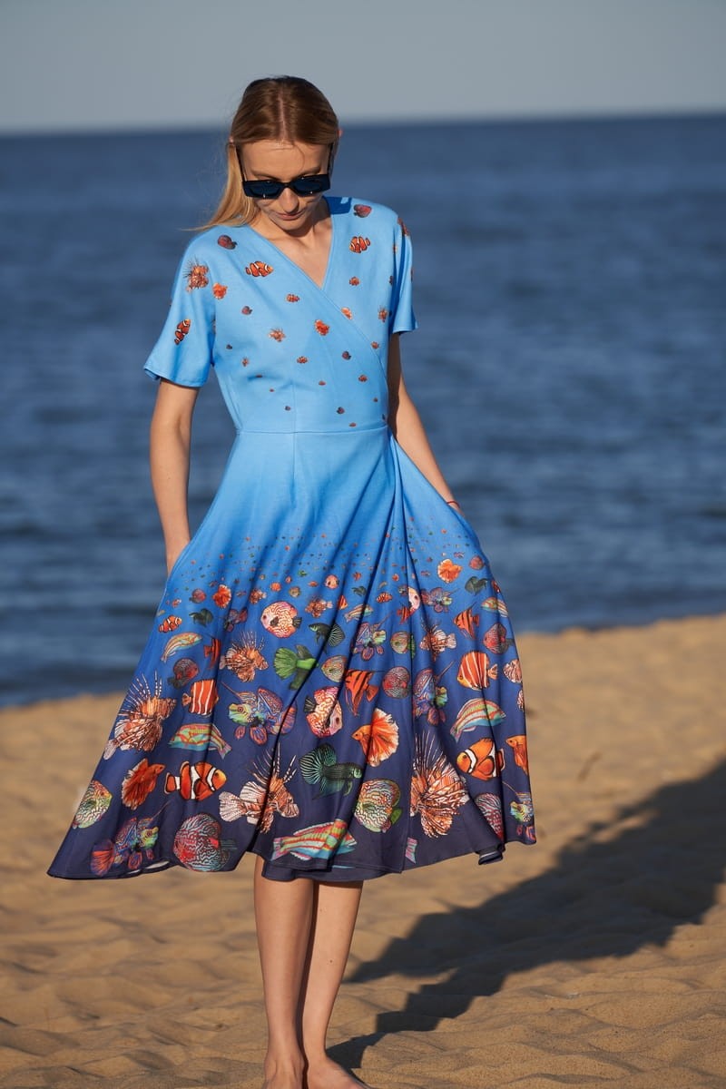 Sukienka- Pacific- morska-z- motywami- morskimi- kopertowa- Street- Legend (10).jpg