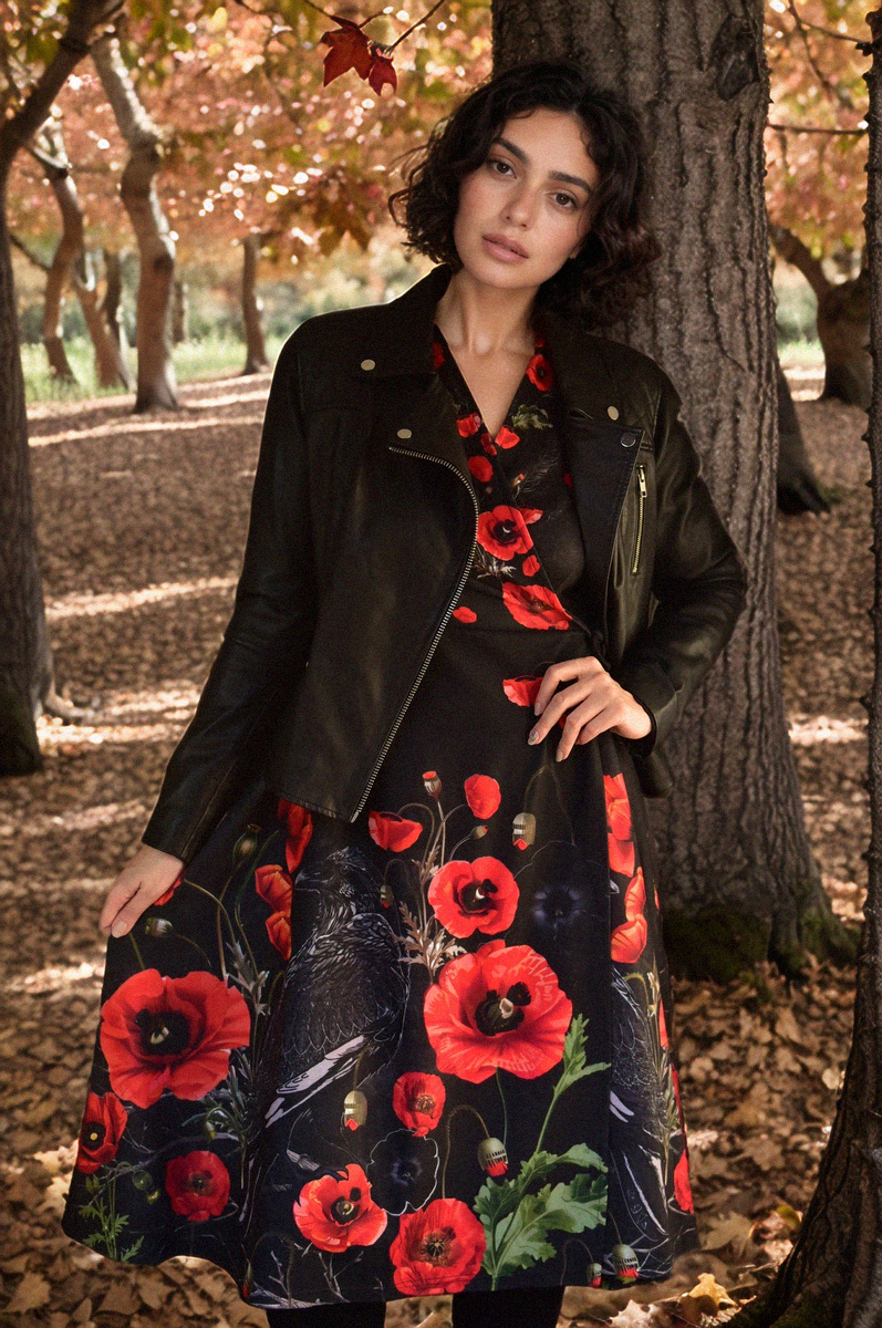 Sukienka- jesienna- kopertowa- z- długim- ekawem- w- maki- z- krukiem- Street- Legend